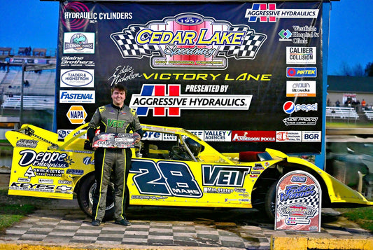 Sam Mars Records First Win of 2026 Season in Legendary Opener!